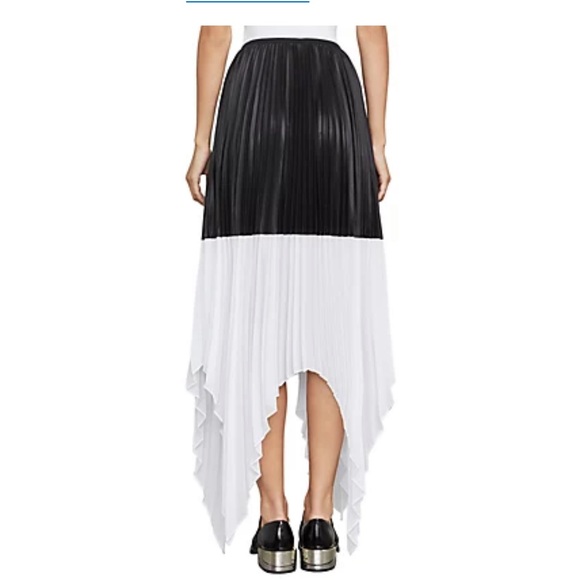 BCBGMaxAzria Dresses & Skirts - BCBGMaxAzria Skirt S